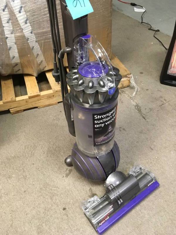 DYSON BALL VAC used in working condition
