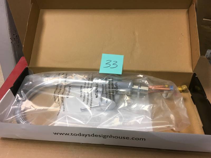 Design House Eastport Single-Handle Standard Kitchen Faucet in Polished Chrome  in like new condition