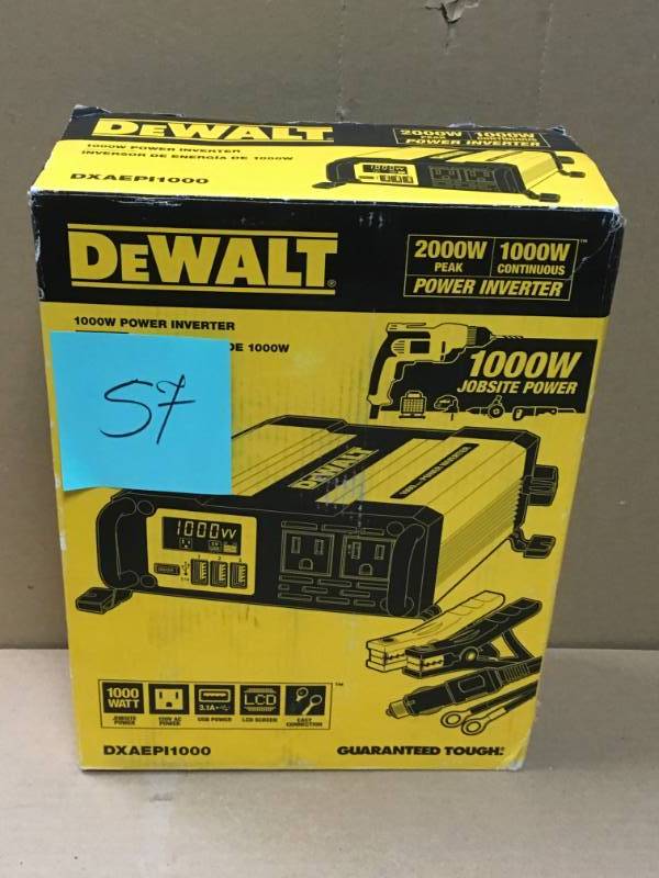 DEWALT 1000-Watt Power Inverter  in like new condition