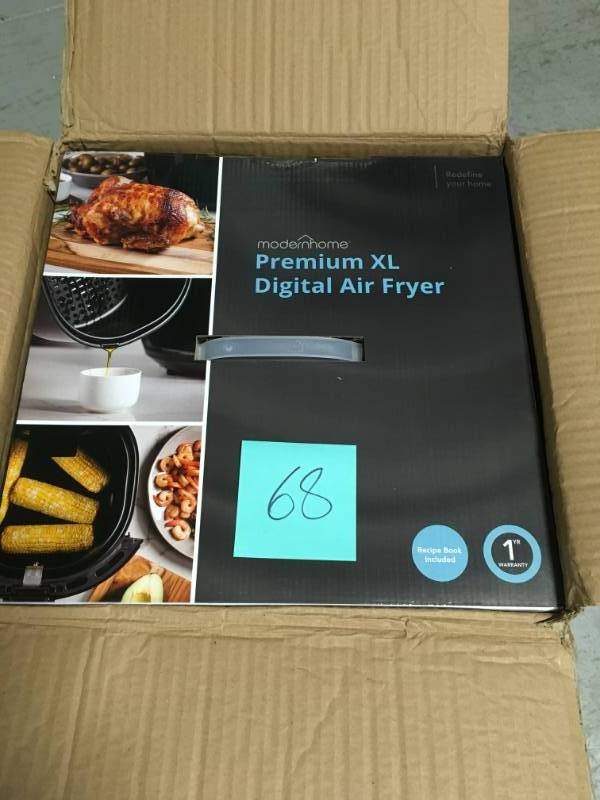 modernhome Premium Digital Air Fryer (5.8 Qt.1700-Watt)  in like new condition