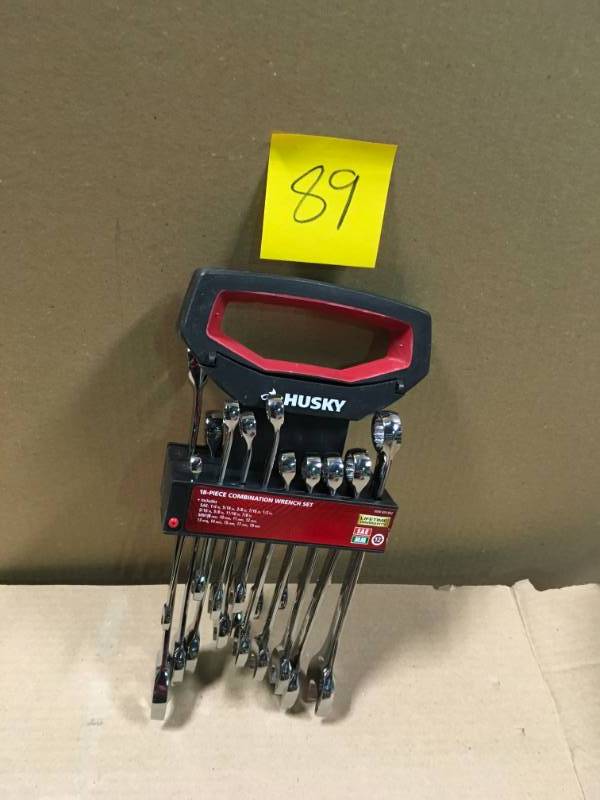 lot 89 image: Husky SAEMetric Combination Wrench Set (18-Piece) in like new condition