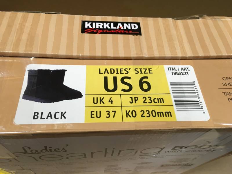 lot 101 image: Kirkland Shearling Boot With Zipper Black 6 not used