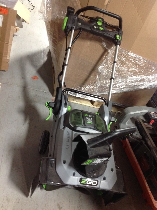 lot 111 image: EGO 21 in. Single-Stage 56-Volt Lithium-Ion Cordless Electric Snow Blower - Battery and Charger Not Included in working conditions