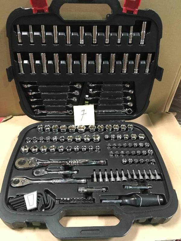 Husky Mechanics Tool Set (134-Piece) in working condition