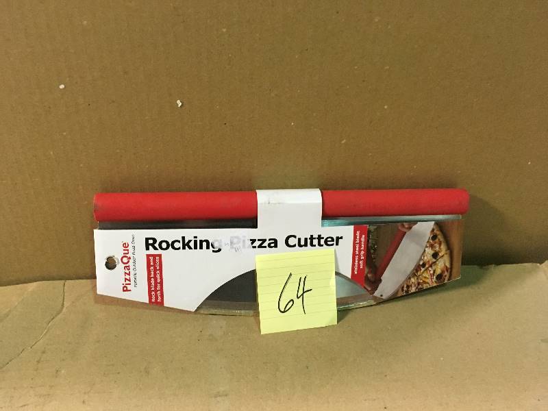 PizzaQue Rocking Pizza Cutter in working condition