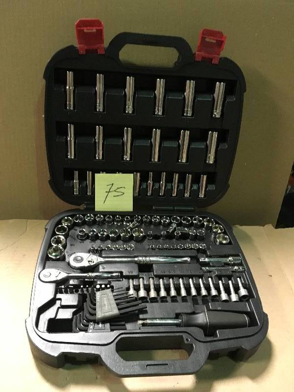 Husky Mechanics Tool Set (111-Piece) in working condition