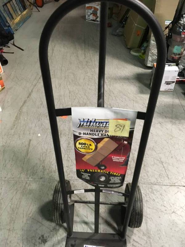 Milwaukee 800 lb. Capacity D-Handle Hand Truck in working condition