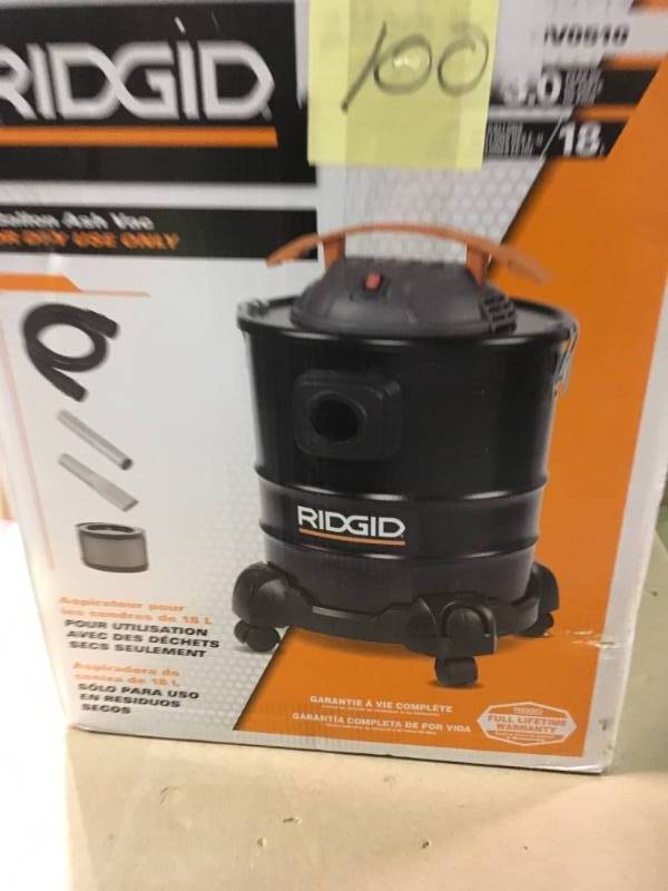 RIDGID 5 Gal. 3.0-Peak HP Ash Canister Vacuum Cleaner USED in working condition