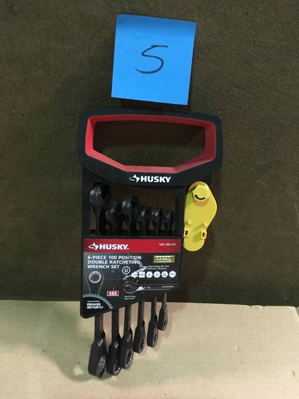 lot 5 image: Husky 100-Position Double Ratcheting Wrench Set SAE (6-Piece) in good working condition