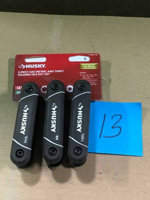 lot 13 image: Husky 9-piece SAE and 8-piece Metric Folding Hex Key Set in good working condition