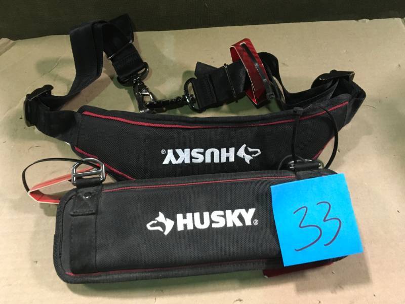 lot 33 image: Husky 2.5 in. Padded Tool Gear Belt in good working condition