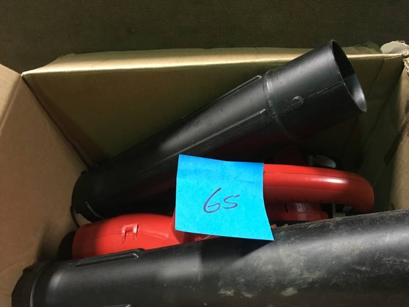 lot 65 image: Homelite 150 MPH 400 CFM 2-Cycle Handheld Gas Leaf Blower in good working condition