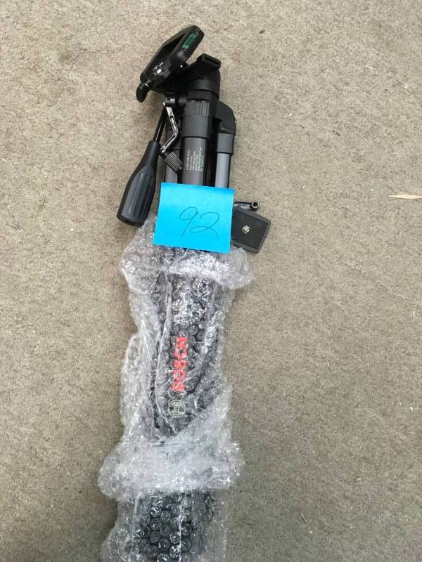 lot 92 image: Bosch Compact Tripod with Extendable Height for Use with Bosch Line Lasers, Point Lasers, and Laser Measures in good working condition