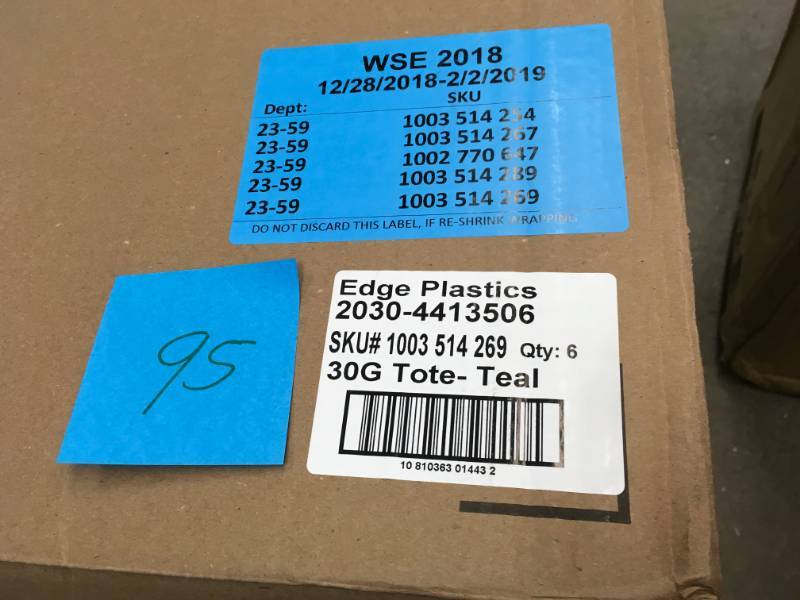 lot 95 image: HDX 30 Gallon Storage Tote in Teal QTY 6 not used