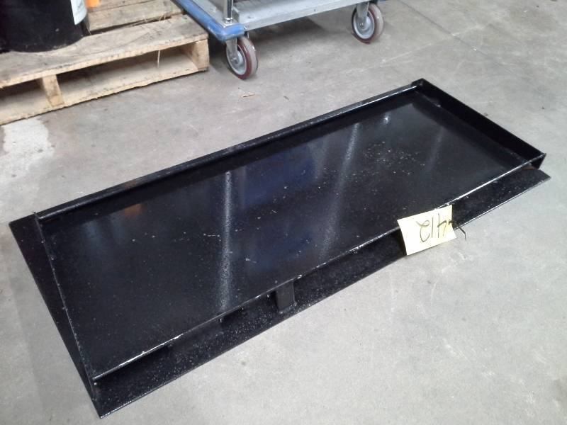 lot 412 image: Blank AdapterPush Plate (Skid Steer Attachment)