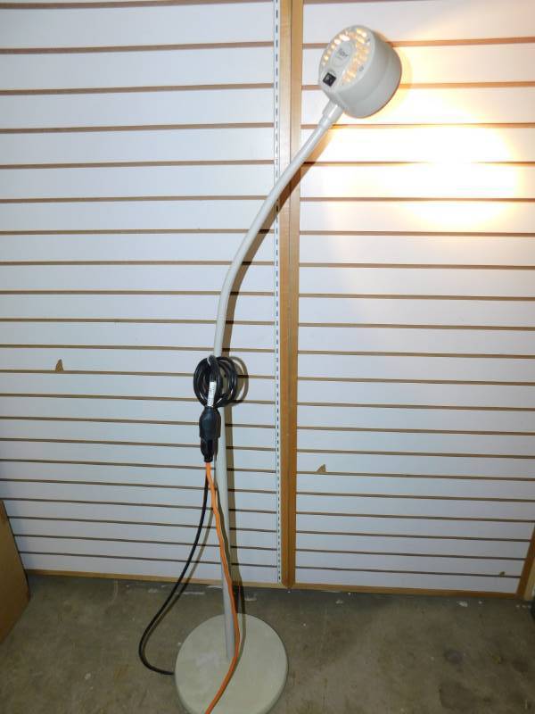 Adjustable Ritter By Midmark Exam Light On Stand