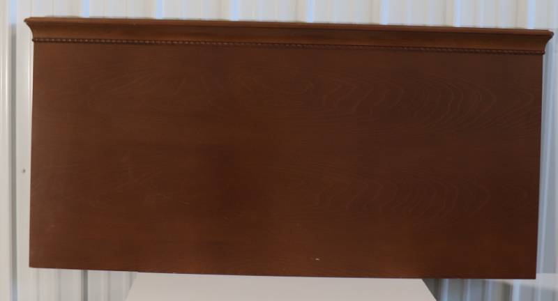 lot 26 image: Lot of 5 Queen Size Bed Headboards
