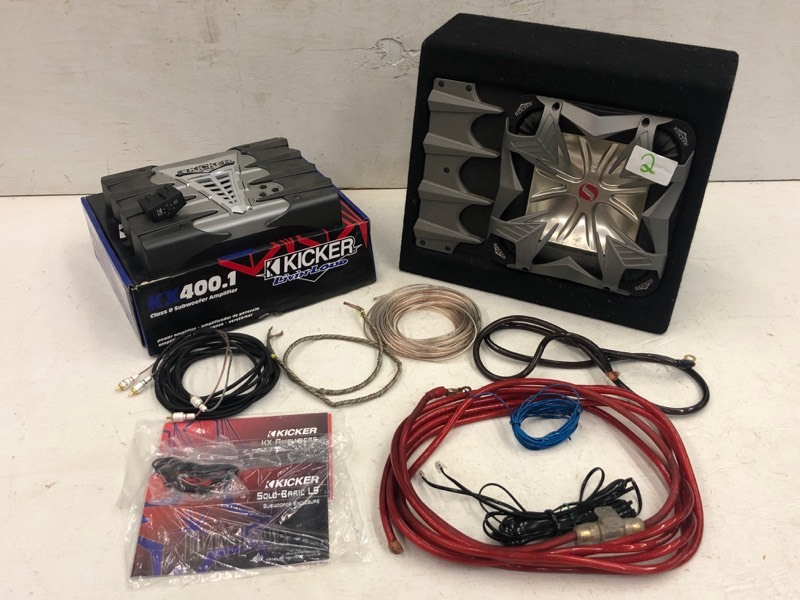 lot 2 image: Kicker L5 Subwoofer With Amplifier