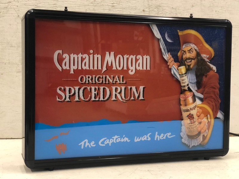 lot 7 image: Captain Morgan Lighted Sign
