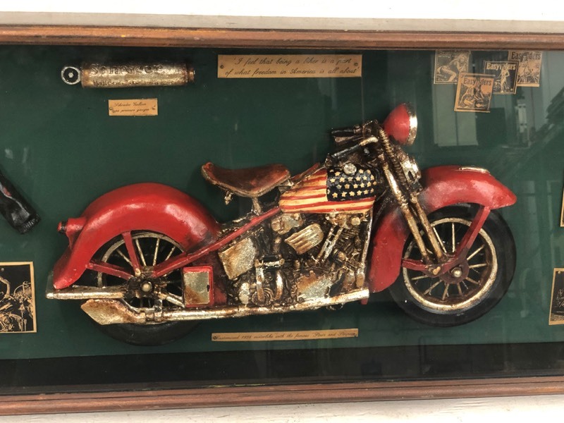 lot 20 image: Harley Davidson Glass-Front Collectors 3-D Display