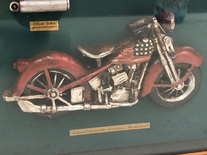 lot 21 image: Harley Davidson Glass-Front Collectors 3-D Display