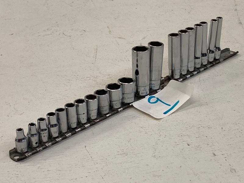 lot 9 image: Snap-On Socket Strip