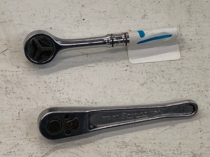 lot 17 image: (2) Snap-On Ratchets