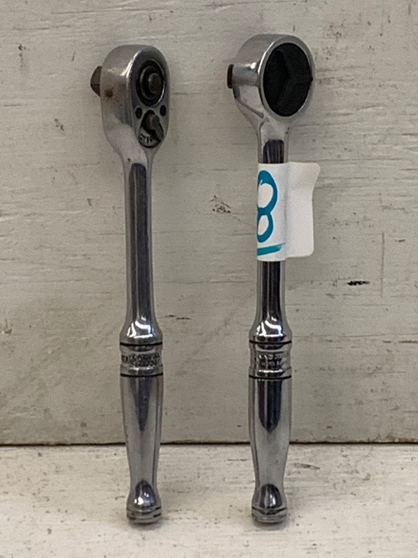 lot 18 image: (2) Snap-On Ratchets