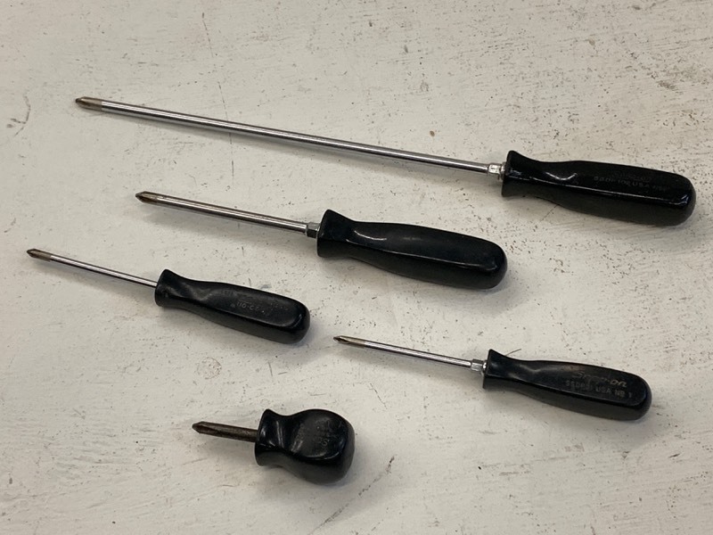 lot 30 image: Snap-On Screwdrivers--(5)