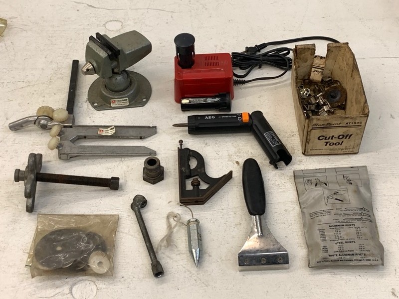 lot 73 image: Assorted Specialty Tools, Vise, Etc