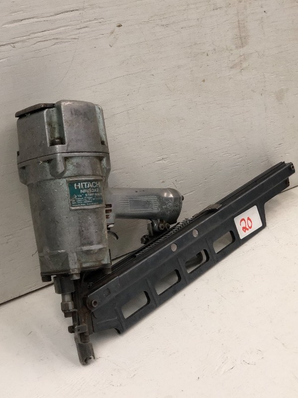 lot 20 image: Hitachi 3.25 Strip Nailer