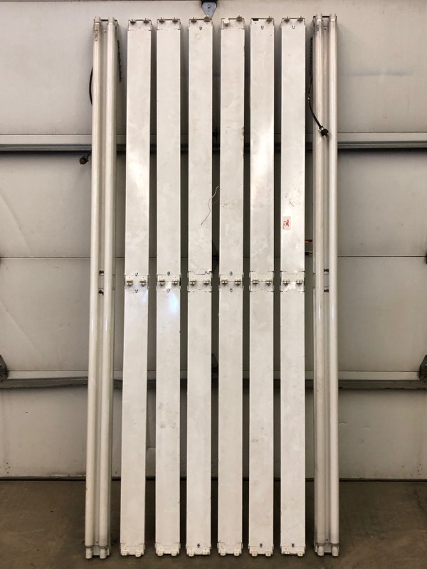 lot 75 image: (8) 8ft Fluorescent Light Fixtures