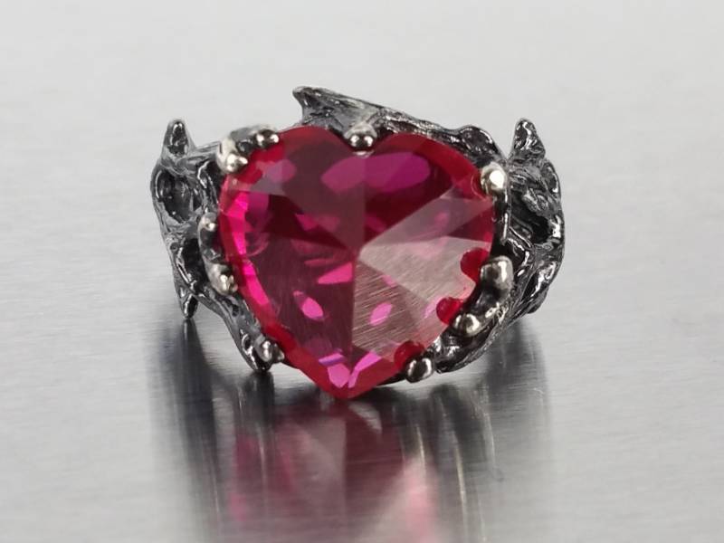 lot 51 image: Vancaro Designer Red Heart Stone in Sterling Silver