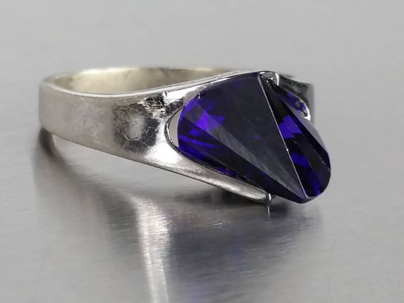 lot 57 image: Fancy Cut Amethyst Estate Ring in Sterling Silver