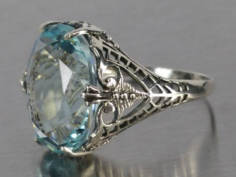 lot 58 image: 10.75 CT Natural Aquamarine Estate Ring Set in Gorgeous Filigree Sterling Silver Setting