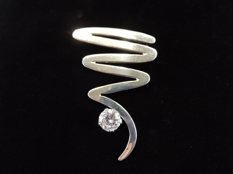 .925 Sterling Silver Faceted Crystal Large Zig Zag Brooch