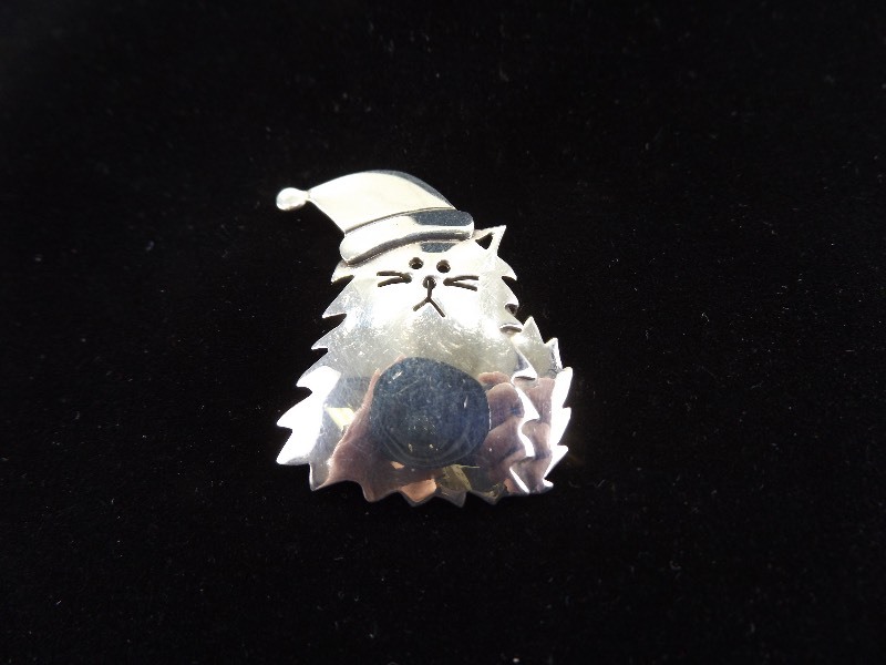 .925 Sterling Silver Christmas Cat Brooch