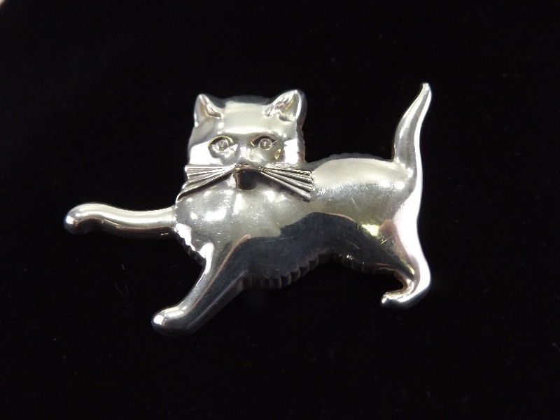 .925 Sterling Silver Kitten Brooch