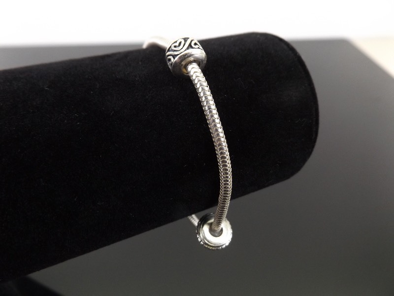 .925 Sterling Silver IBB Charm Bracelet w 2 Charms