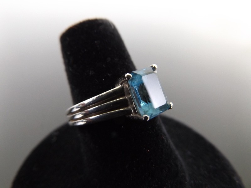 .925 Sterling Faceted Aquamarine Ring Size 7.125