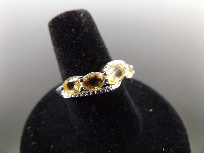 .925 Sterling Silver Oval Cut Citrine Ring Size 7