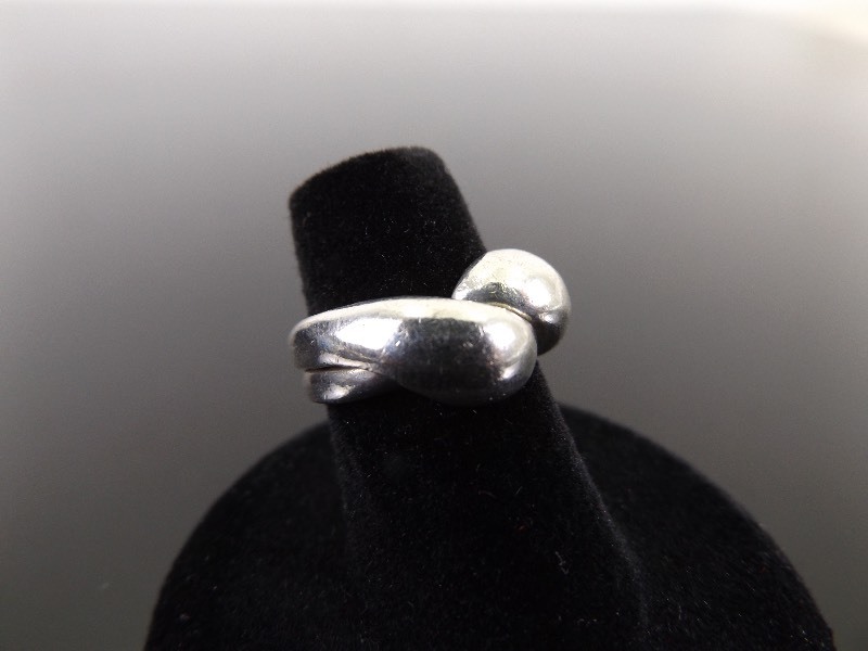 .925 Sterling Silver 2 band Puzzle Ring Size 5.5