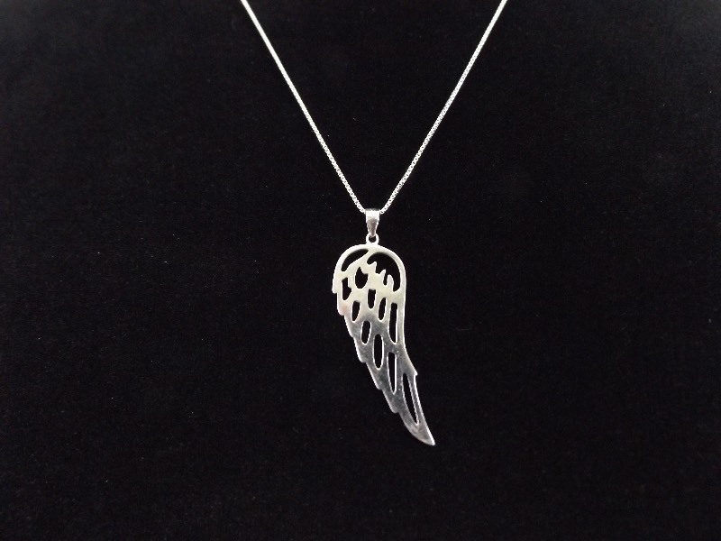 .925 Sterling Silver Wing Pendant Necklace