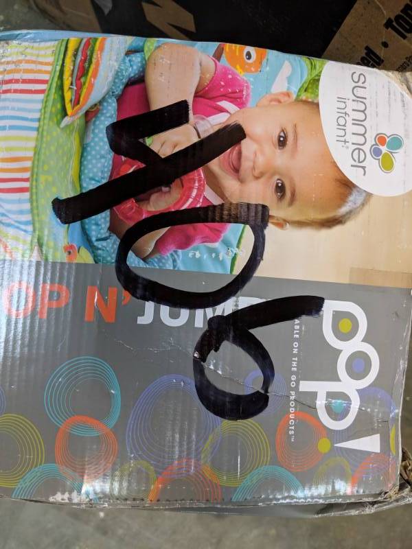 lot 406 image: Summer Pop N Jump Activity Center