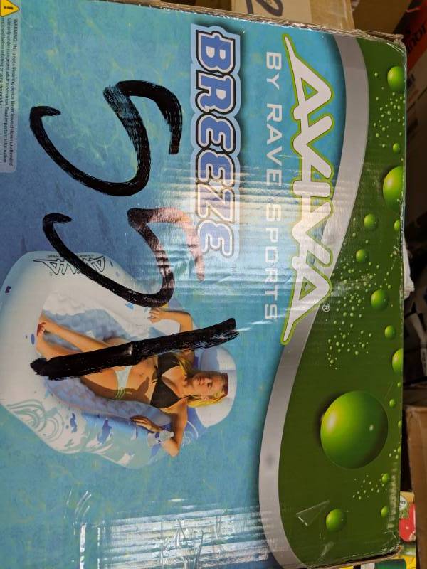 lot 551 image: Rave Sports Breeze Inflatable Lounge