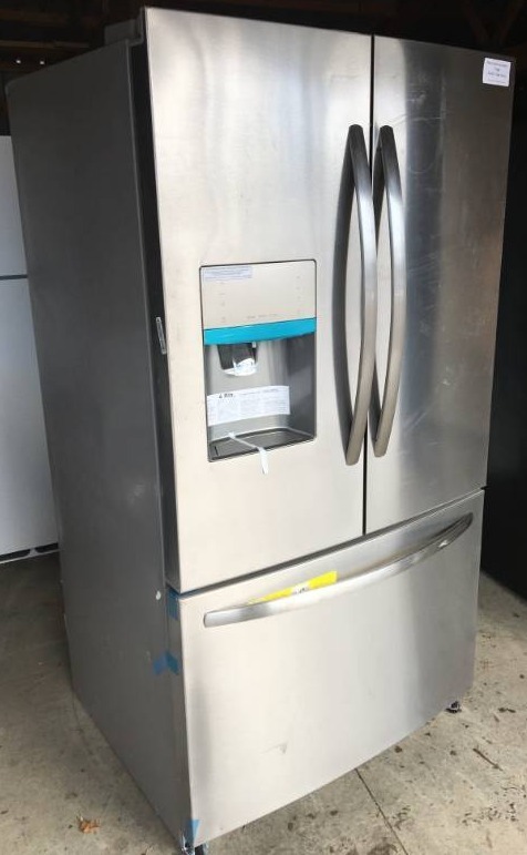 lot 1 image: Refrigerator