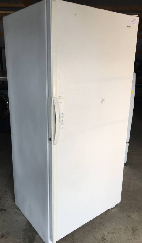 lot 3 image: Freezer