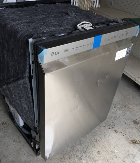 lot 8 image: Dishwasher