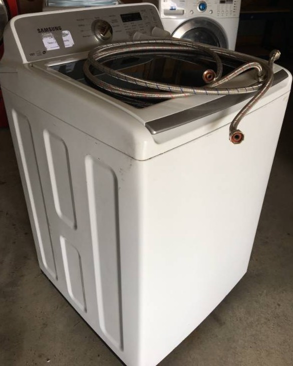 lot 11 image: Washing Machine