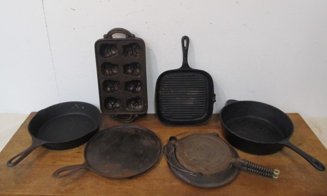 lot 9 image: Lot of Vintage Cast Iron Cookware